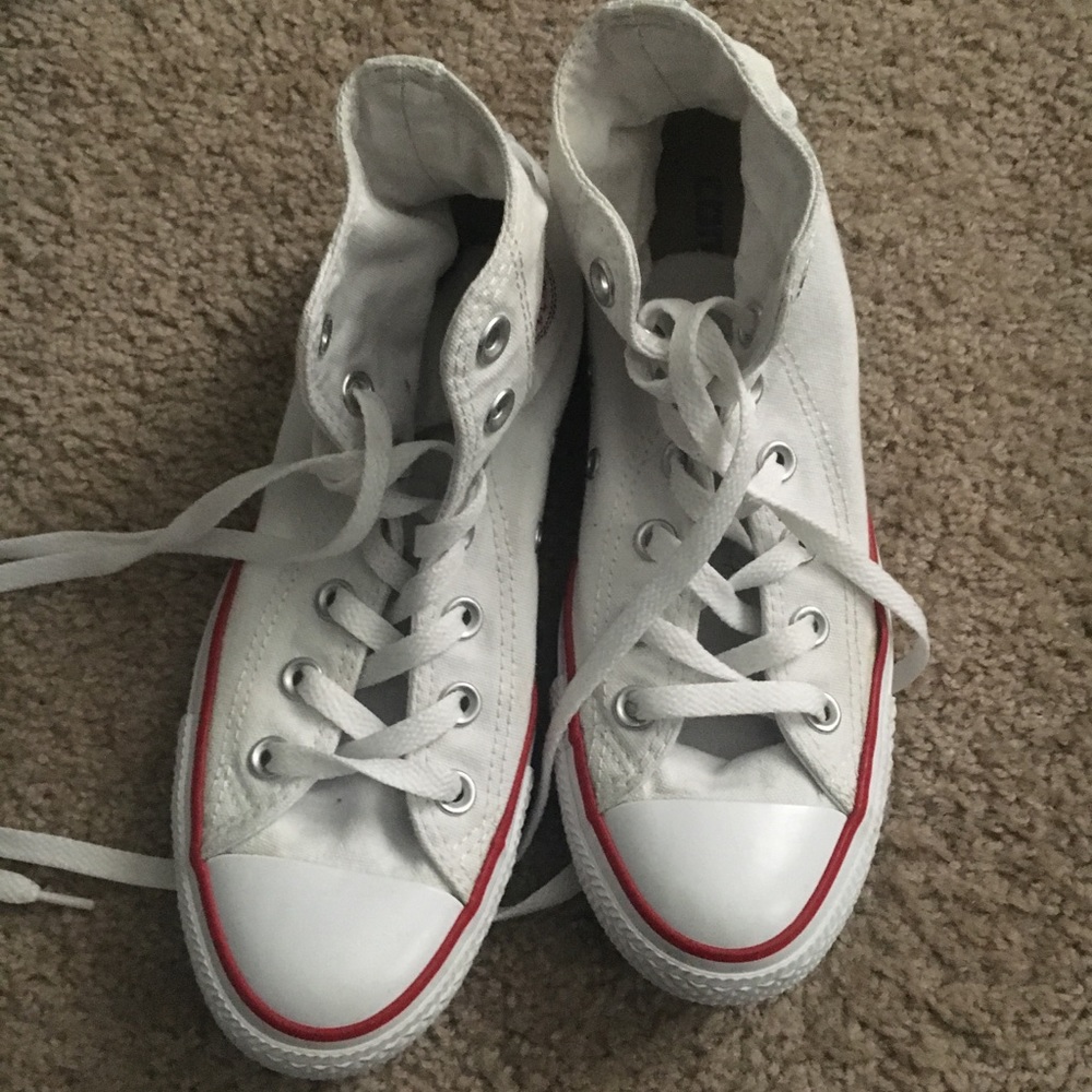 White converse. OFFER UP!!
